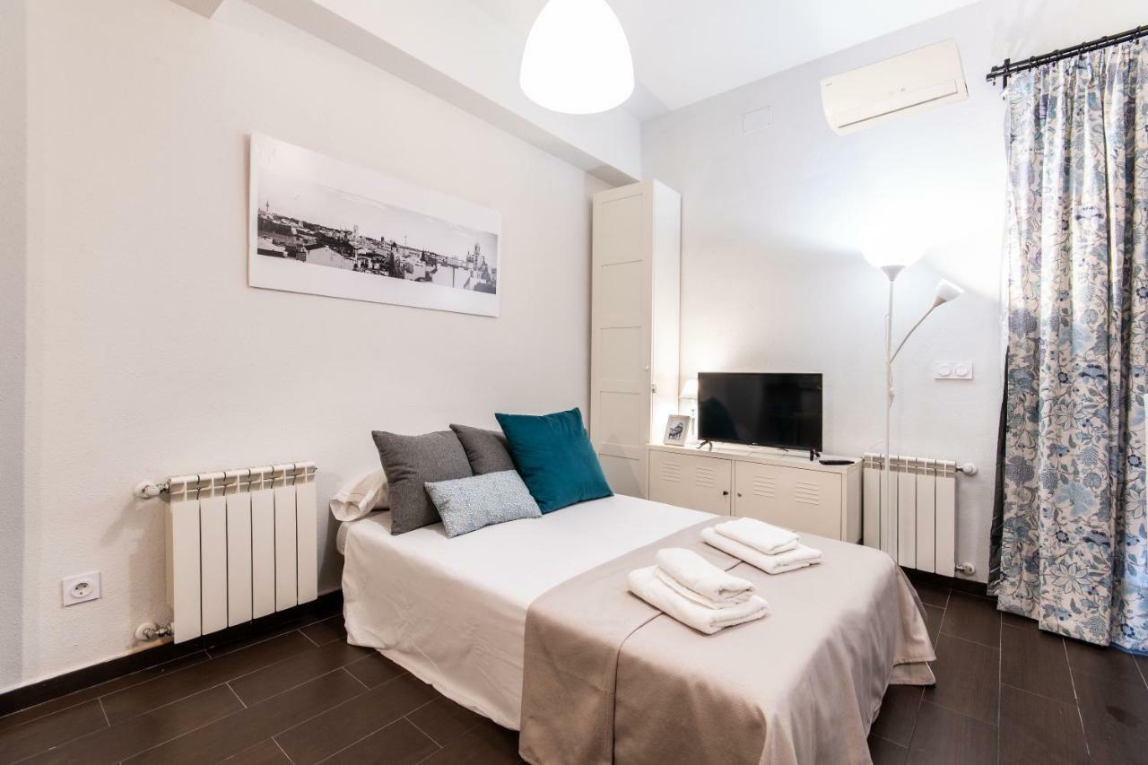 1 Habitacion Apartamento Temporada Lucero Madrid Dış mekan fotoğraf